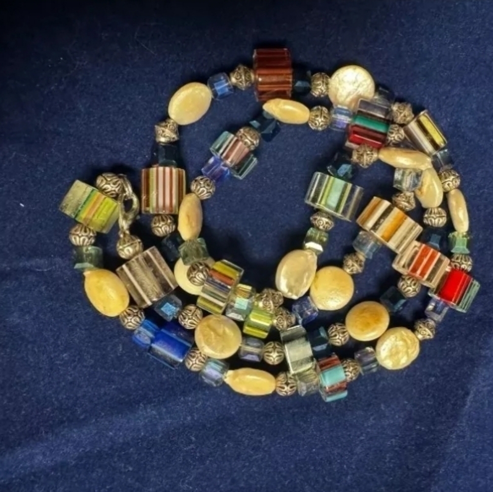Vintage Multicolored Beaded Art Glass Necklace - Picture 2 of 4